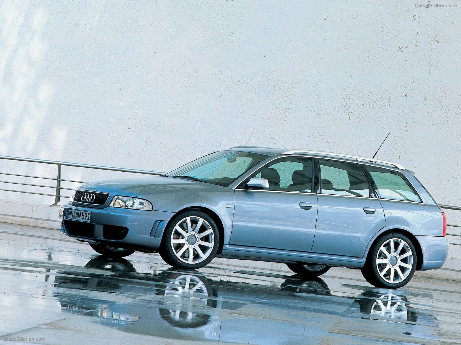 Audi RS4 (2000)